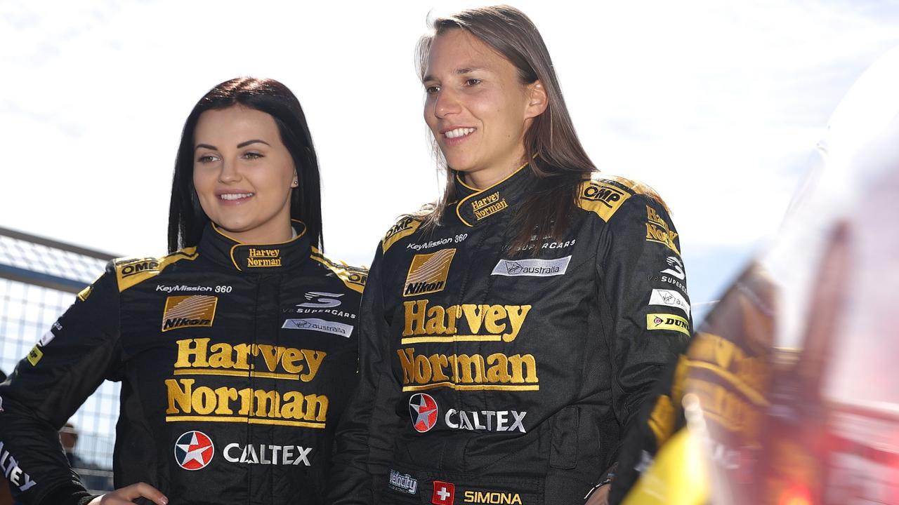 Gracie with Simona de Silvestro at the 2016 Bathurst 1000. Photo by Robert Cianflone/Getty Images