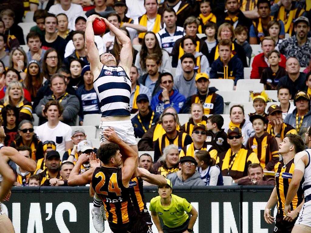 Patrick Dangerfield soars to a memorable mark in 2016. Picture: Wayne Ludbey