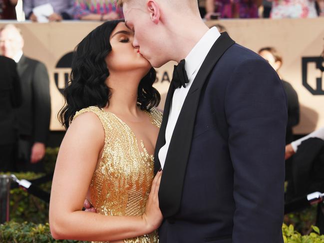 LOS ANGELES, CA - JANUARY 29: Actors Ariel Winter (L) and Levi Meaden attend the 23rd Annual Screen Actors Guild Awards at The Shrine Expo Hall on January 29, 2017 in Los Angeles, California. (Photo by Alberto E. Rodriguez/Getty Images)