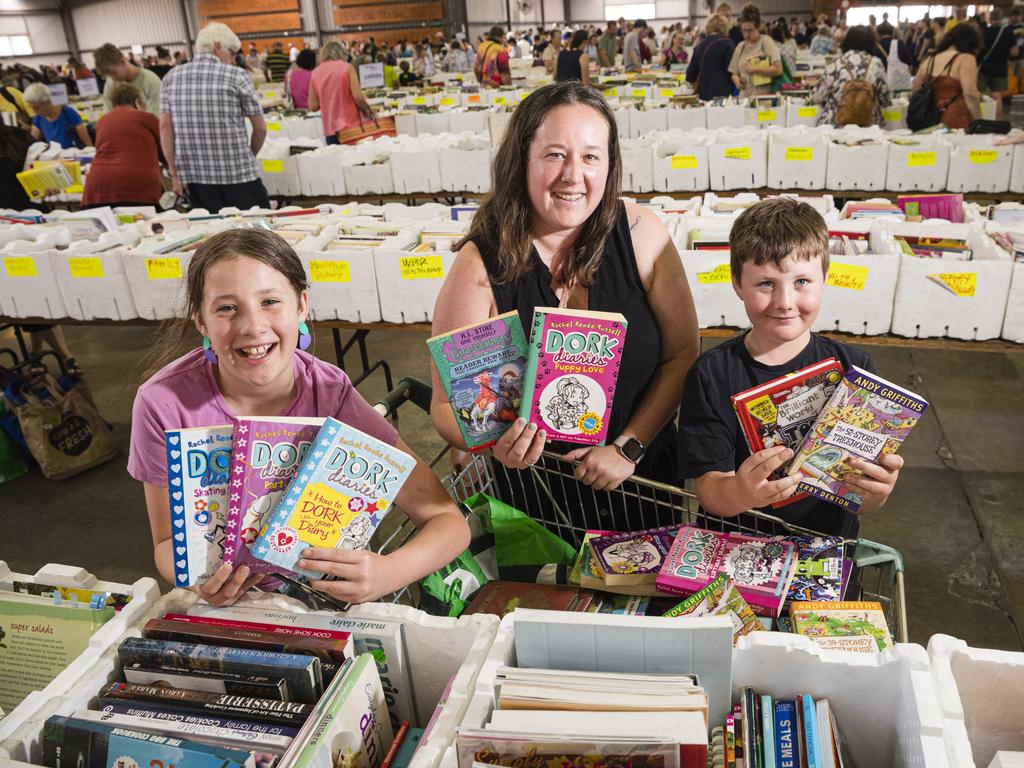 The Chronicle Lifeline Bookfest 2024 Photos, Video The Chronicle