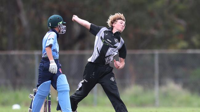 Riley Sharples bowling for Charlestown. Charlestown v Newcastle City, SG Moore Cup round one at Kahibah Oval. Picture: Sue Graham