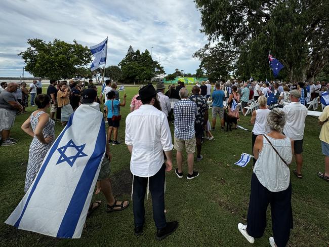 Sunshine Coast residents rally in support of the Jewish community.