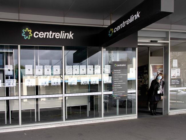MELBOURNE, AUSTRALIA - NewsWire Photos AUGUST  31 2020: Centrelink in South Melbourne on Monday during stage 4 COVID-19 lockdowns across Melbourne.Picture: NCA NewsWire / David Geraghty
