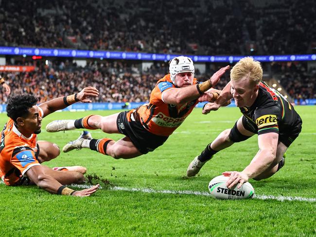 Thomas Jenkins scores. Picture: Jeremy Ng/Getty Images