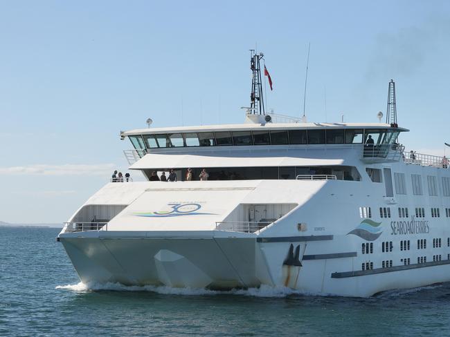 QUEENSCLIFF,  AUSTRALIA.  NewsWire Photos. MARCH 21, 20224The Searoad Ferry rescued a group of school children from a sightseeing boat  Picture: NCA NewsWire/ Alison Wynd