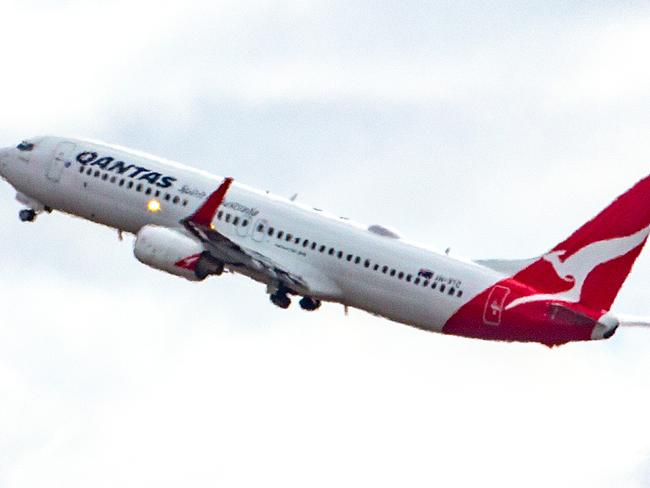 MELBOURNE, AUSTRALIA- NewsWire Photos APRIL 15 2021:  Qantas flight takes off from Melbourne Airport. Qantas will resume it flights to New Zealand on the 19th April 2021.  NCA NewsWire / Sarah Matray