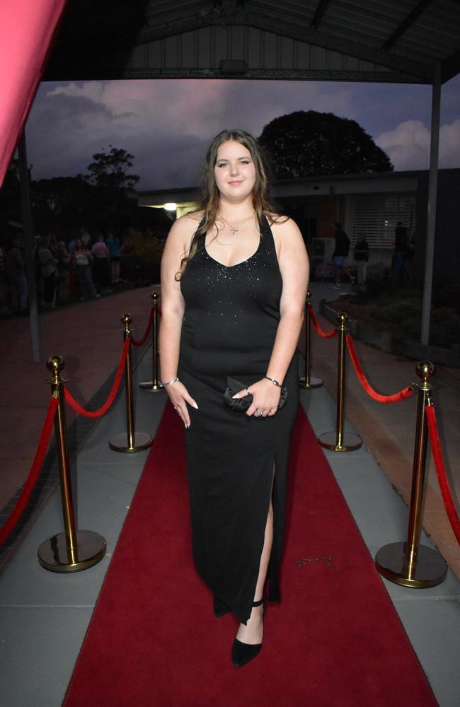 Students arrive at Noosa District State High School formal.