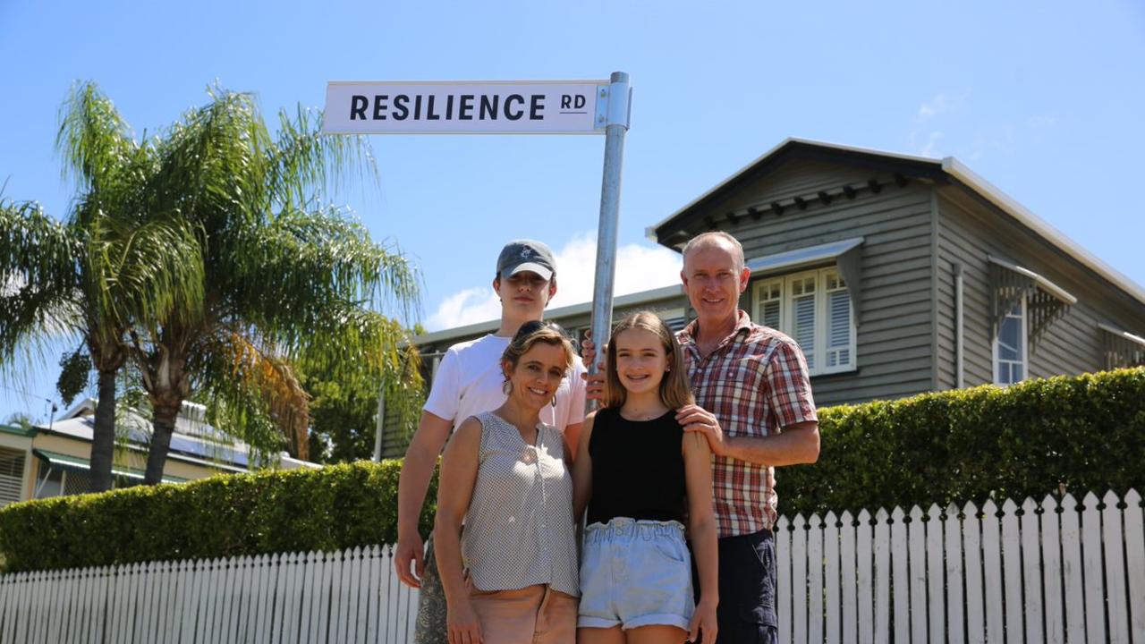 Steve and Lynne Thomas with children Nick and Charlotte on Resilience Rd