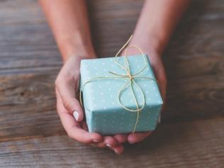 9/12
Gifting
Fijians are big on gift-giving. Bring something with you whenever you visit someone’s  home. This can be food, something that their children would like, or something from your home.