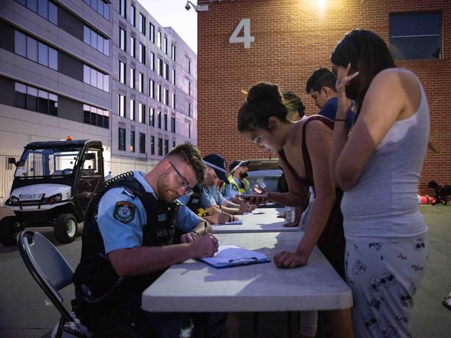 Police check on concerned residents. Picture:Flavio Brancaleone