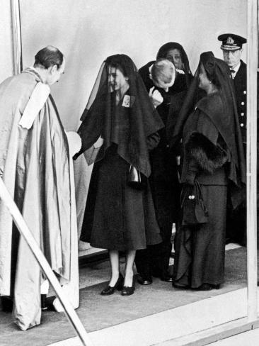 Queen Elizabeth II at the funeral of her father King George VI. Photo: Getty Images.