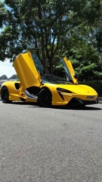 McLaren Artura - one day with a dream car