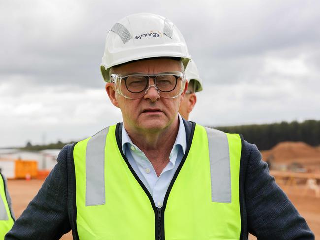 1/9/2024PM Anthony Albanese at Collie Power Station, Collie.