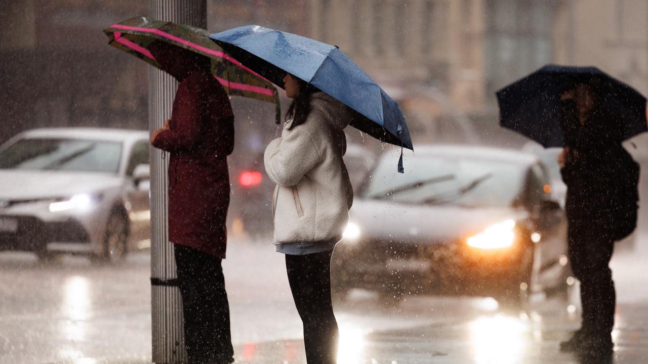 First taste of wild weekend weather wreaks havoc in Sydney, regional ...