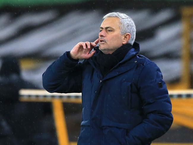 WOLVERHAMPTON, ENGLAND - DECEMBER 27:  Jose Mourinho, Manager of Tottenham Hotspur gives his team instructions during the Premier League match between Wolverhampton Wanderers and Tottenham Hotspur at Molineux on December 27, 2020 in Wolverhampton, England. The match will be played without fans, behind closed doors as a Covid-19 precaution. (Photo by Lindsey Parnaby - Pool/Getty Images)