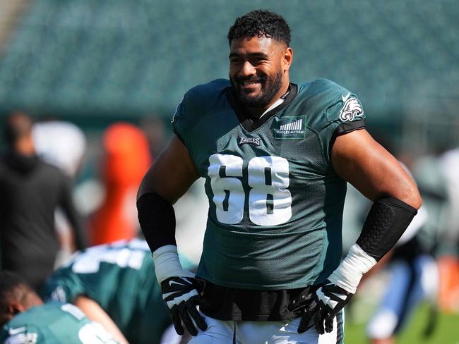 PHILADELPHIA, PENNSYLVANIA - AUGUST 9: Jordan Mailata #68 of the Philadelphia Eagles smiles during Training Camp at Lincoln Financial Field on August 9, 2023 in Philadelphia, Pennsylvania.   Mitchell Leff/Getty Images/AFP (Photo by Mitchell Leff / GETTY IMAGES NORTH AMERICA / Getty Images via AFP)