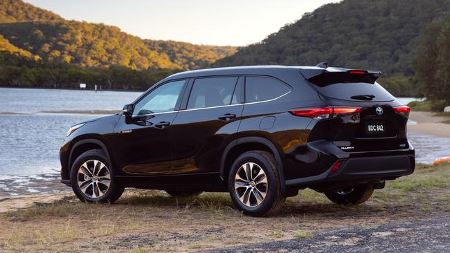 The 2021 model Toyota Kluger in GXL Hybrid specification.