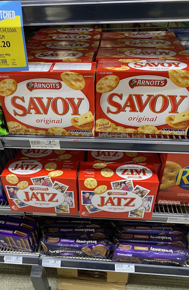 Arnott’s sells both Jatz and Savoy crackers, with Savoy branded ones typically found in Victoria and Tasmania. Picture: X/PivaLasVegas