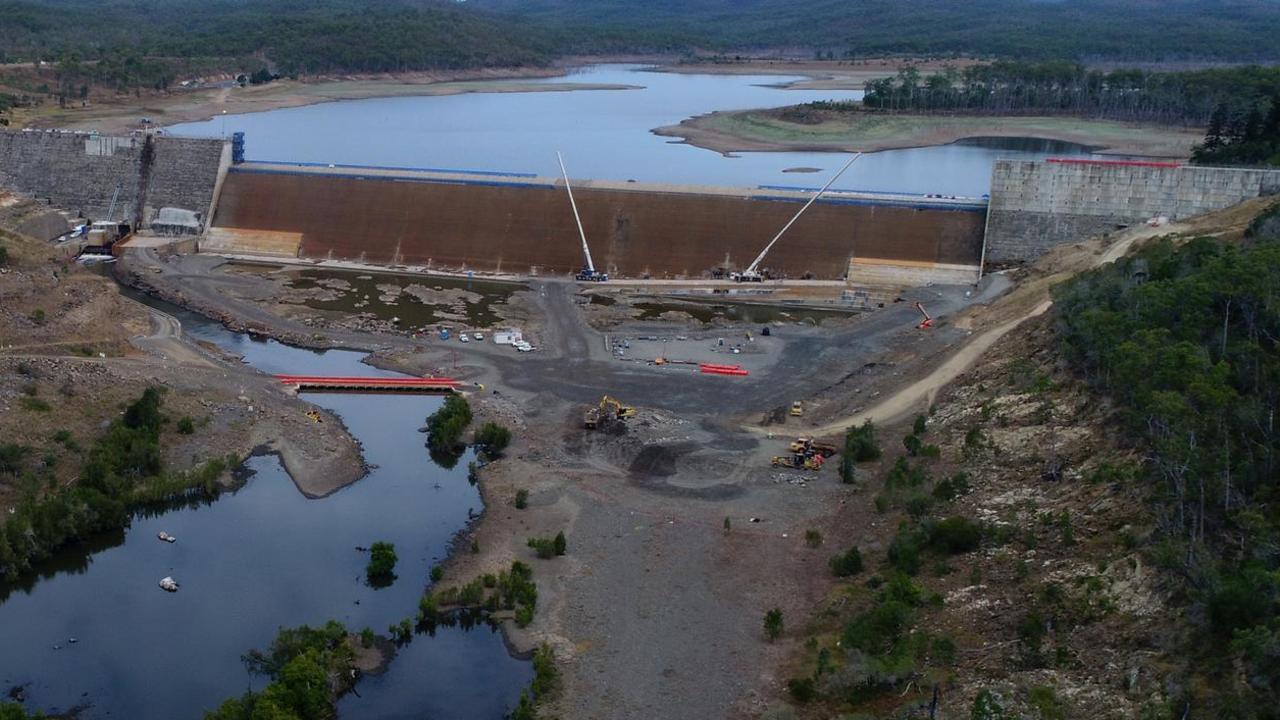 Testing found the concrete used in the construction of Paradise Dam had "unprecedented" issues which impact on the long-term strength of the dam wall.