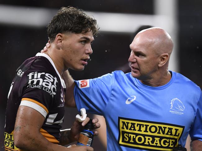 Broncos legend and trainer Allan Langer with Reece Walsh. Picture NRL