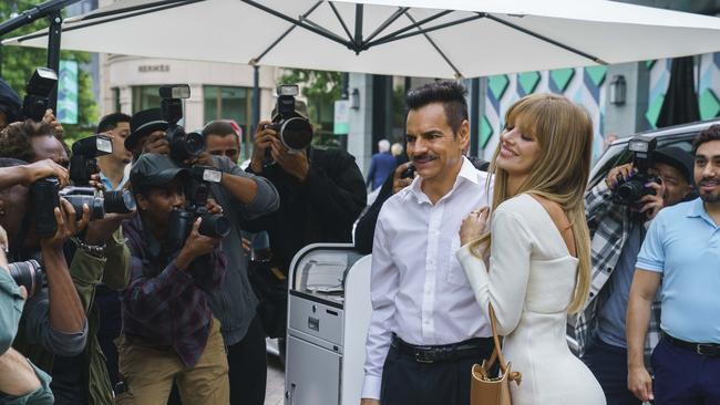 Olivia (Samara Weaving) and hard-working valet Antonio (Eugenio Derbez). Picture: Dan McFadden