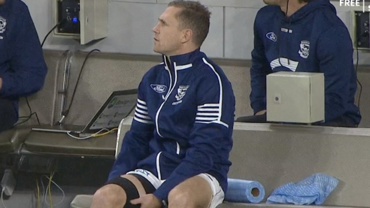 Joel Selwood is done for the night with a hamstring injury.