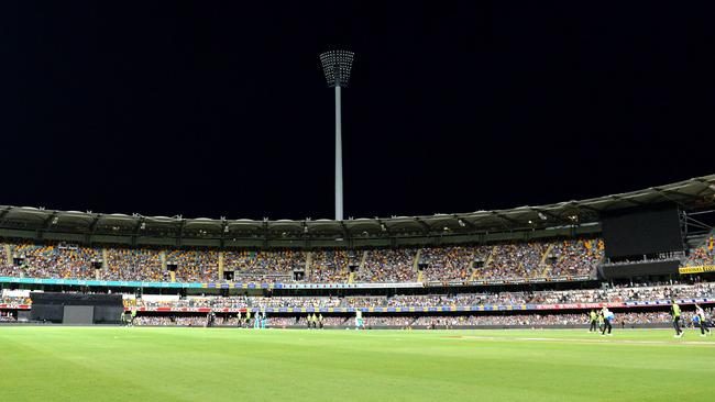 Play was eventually abandoned on Thursday night after this light tower at the Gabba lost power. Picture: Getty Images
