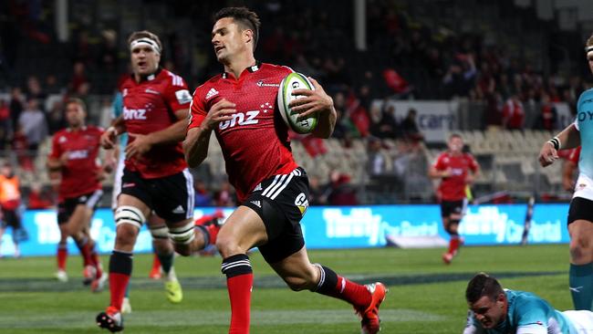 How easy is this? Dan Carter jogs over the line against the Cheetahs.