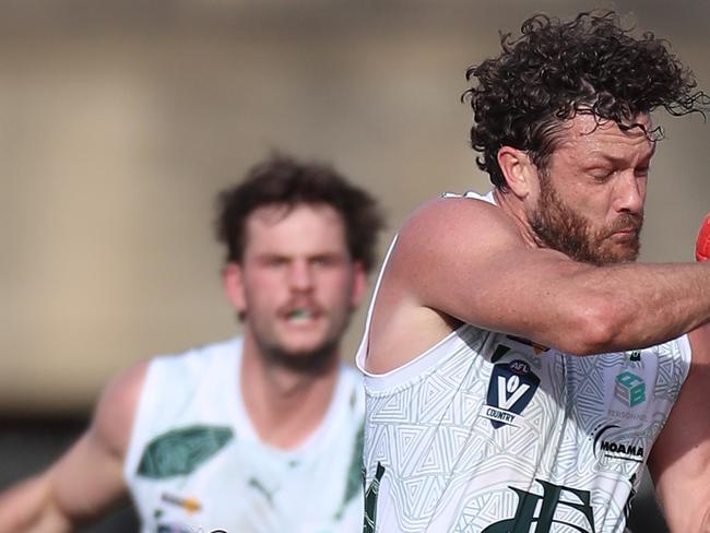 Goulburn Valley FL, Round 13, Echuca V Kyabram, at Echuca, Samuel Reid, 4,  Echuca  & Charlie Barnett, 19,   Kyabram,   Picture Yuri Kouzmin