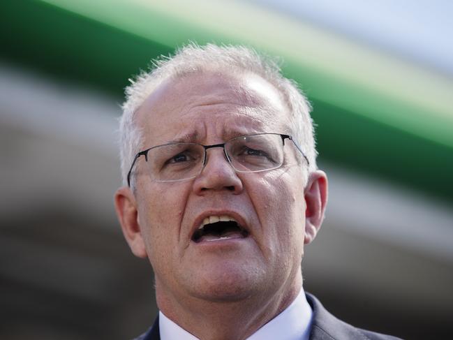 SYDNEY, AUSTRALIA - NewsWire Photos APRIL 5, 2022: Prime Minister Scott Morrison addresses the media during a press conference at Mortdale BP on Tuesday. Picture: NCA NewsWire / Nikki Short