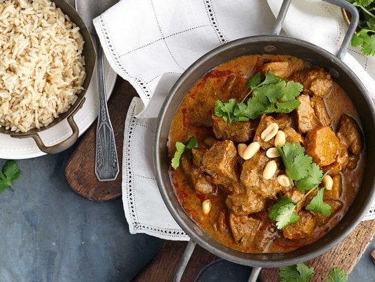 Slow cooker beef rogan josh.