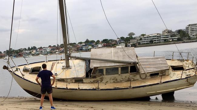 Deserted boats Sydney Harbour