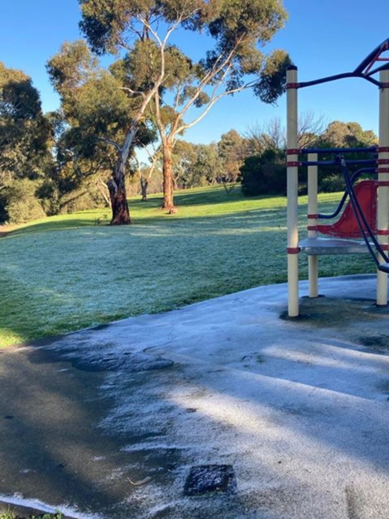 A chilly walk to school in Sheidow Park. Picture: Emma Neal