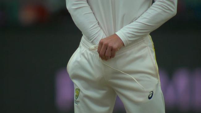 Cameron Bancroft hides the sandpaper in his pants. Picture: Fox Sports