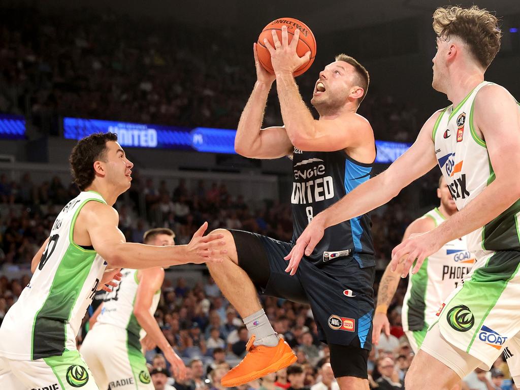 United star Matthew Dellavedova drives to the basket. Picture: Kelly Defina/Getty Images