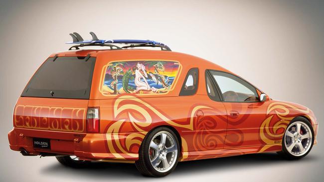 Holden released a new Sandman panel van at the Sydney Motor Show in 2000.