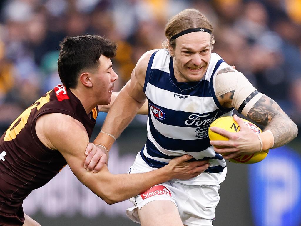 Stewart breaks forward. Picture: Michael Willson/AFL Photos