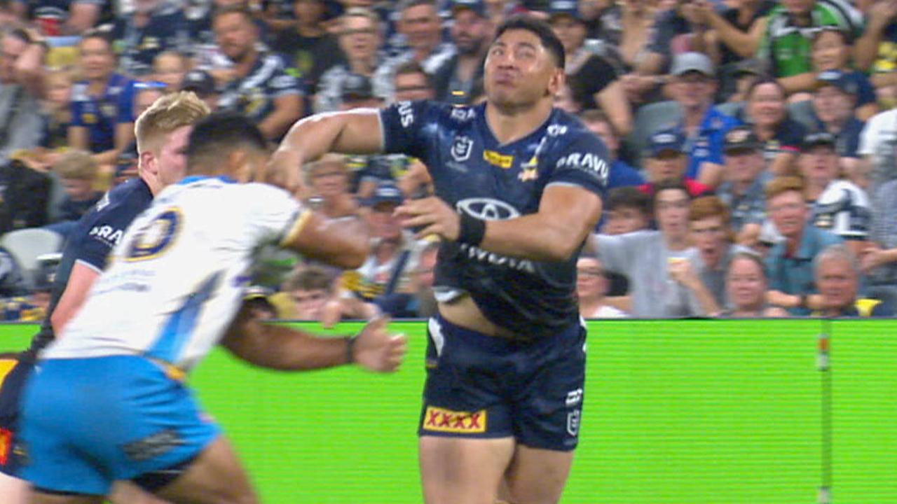 Jason Taumalolo looked to have been knocked out.