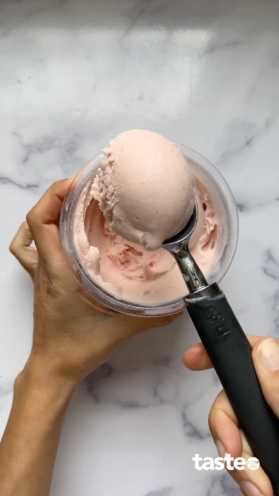 1-ingredient Ninja CREAMi strawberry frozen yoghurt