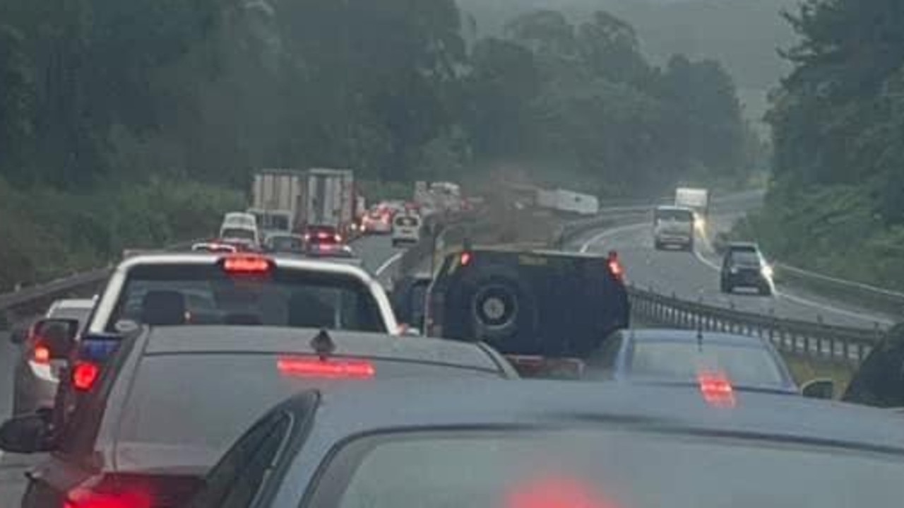 Traffic chaos after caravan jackknifes on Bruce Hwy