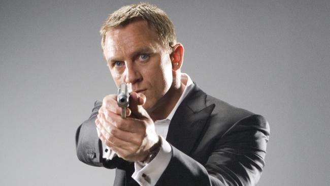 James Bond look-alike sends North Sydney police into emergency response ...