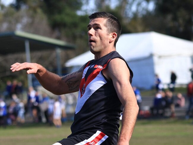 Leigh Odermatt kicks one of his six goals. Picture: Davis Harrigan