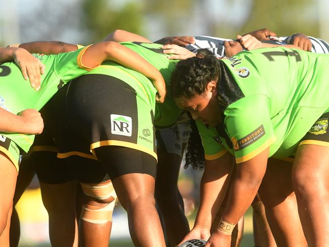 Palmerston Raiders in charge of the restart in the Womens NRLNT Grand Final 2022. Picture: (A)manda Parkinson