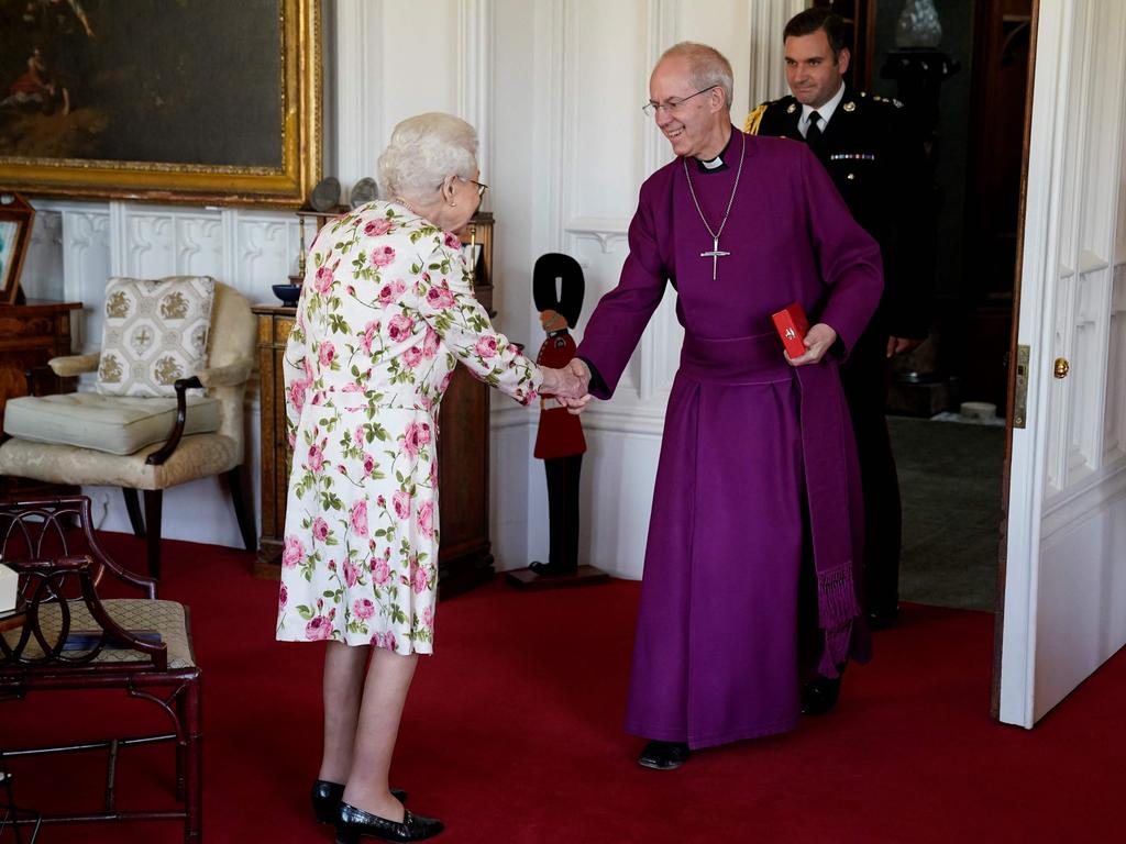 Her Majesty stood without her walking stick. Picture: AFP