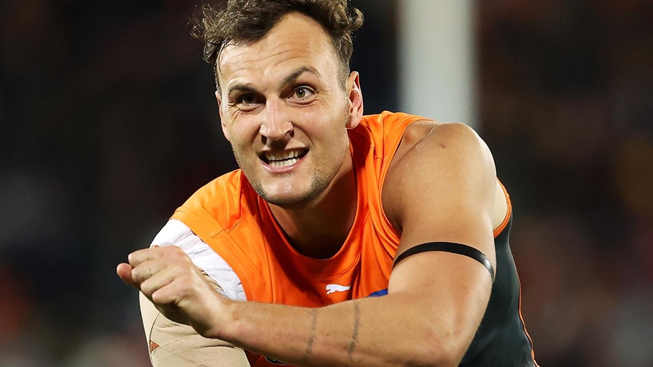 CANBERRA, AUSTRALIA - MAY 07: Braydon Preuss of the Giants passes during the round eight AFL match between the Greater Western Sydney Giants and the Geelong Cats at Manuka Oval on May 07, 2022 in Canberra, Australia. (Photo by Mark Kolbe/Getty Images)