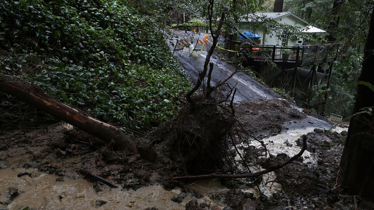 California mudslides kill 15