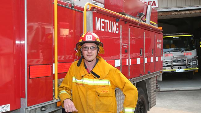 Captain Trevor Blundell of the Metung CFA is urging all tourists and residents to leave. Picture: David Crosling