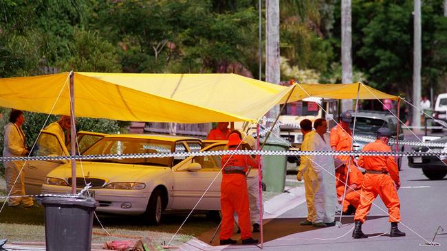 Police at the scene where Peter May shot his three (3) children Natalie, Lisa and Andrew, his estranged wife Helen &amp; her parents before shooting himself in the Brisbane suburb of Hillcrest. Queensland (Qld) / Crime / Murder / Massacre / Suicide