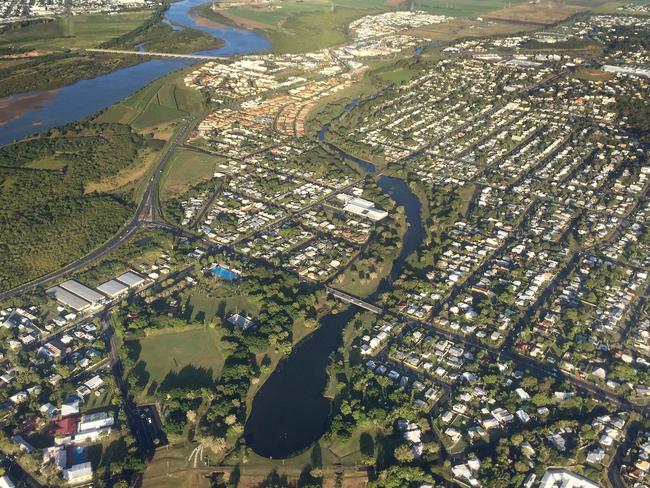 Mackay couple takes neighbours to court claim trees are blocking the breeze and their views of the Gooseponds.