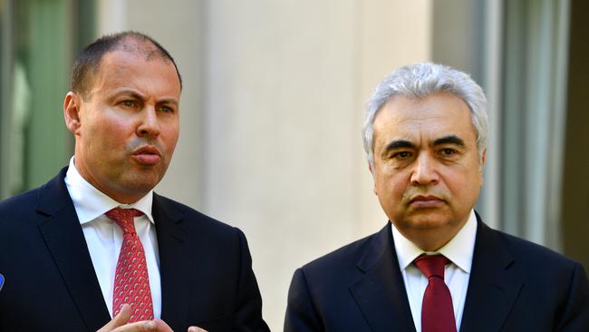 Coal generation has roared back to life and could set an highest in 2022, according to the International Energy Agency’s Fatih Birol, right, alongside Treasurer Josh Frydenberg. Picture: AAP